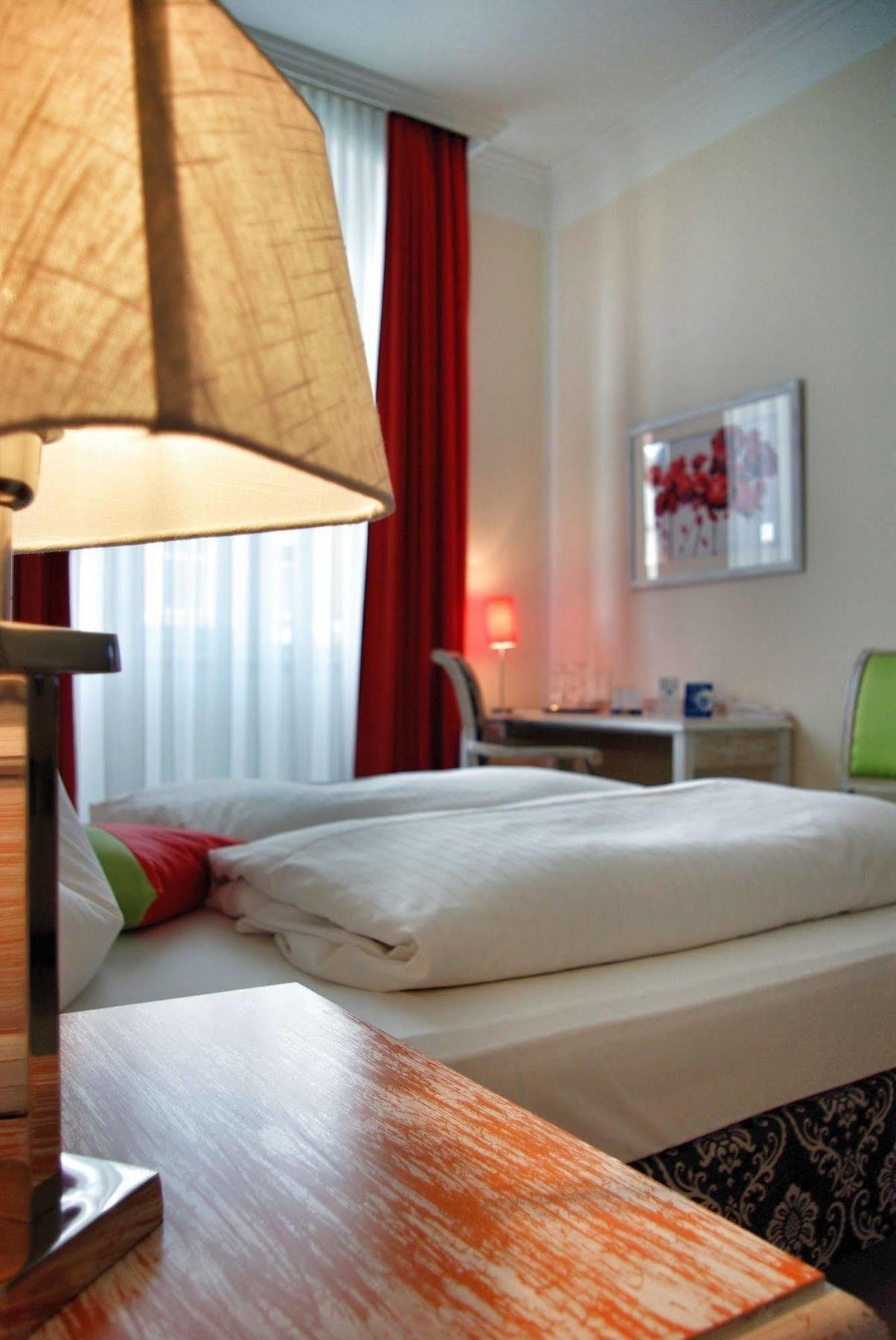 B&B Hotel เกรา ภายนอก รูปภาพ